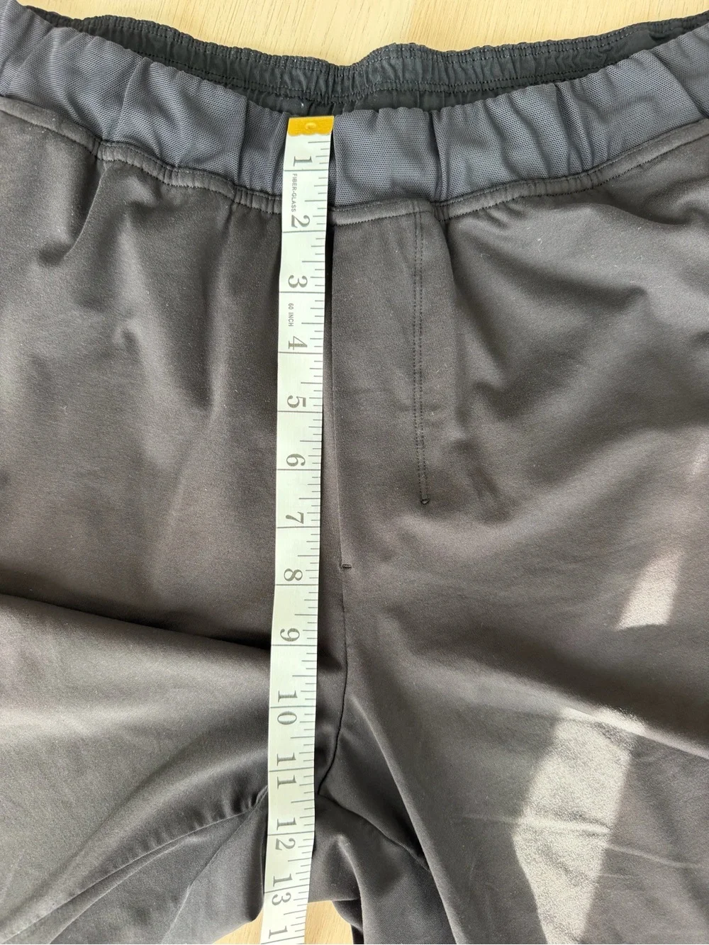 Lululemon Men’s Athletic Shorts Size L Black Drawstring Zip Pocket Training Gym